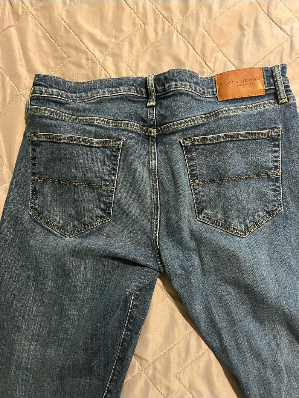 Lucky Brand Blue Denim Jeans - Classic Back Pocket Style